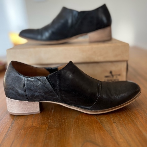 J. Shoes - Picture 4 of 10